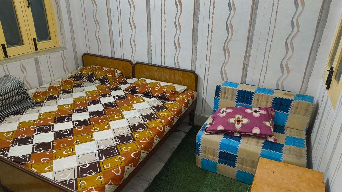 Double Bed AC